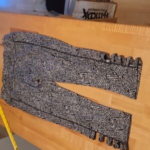 Aztec Black & White Sport Leggings